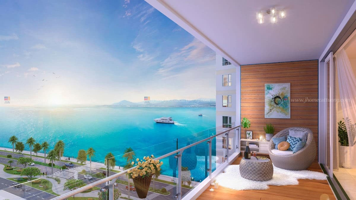 Ban công View biển Căn hộ Oyster Gành Hào